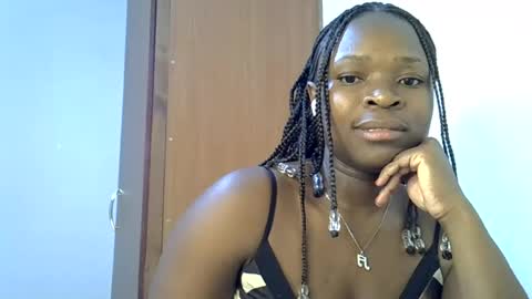 Snapshot of holy_ebony chatting on July 8, 4:39 am holy_ebony online show from July 8, 4:39 am
