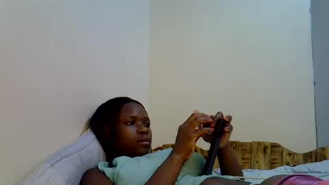 Snapshot of holy_ebony chatting on July 18, 5:11 am holy_ebony online show from July 18, 5:11 am