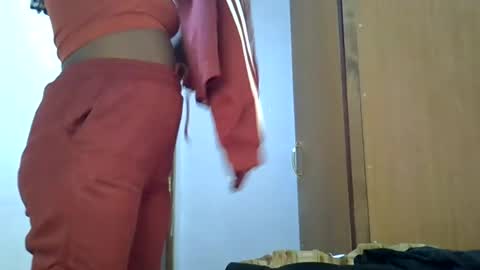 Snapshot of holy_ebony chatting on July 27, 7:26 am holy_ebony online show from July 27, 7:26 am