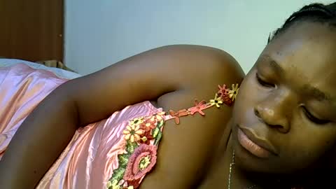 Snapshot of holy_ebony chatting on July 29, 4:21 am holy_ebony online show from July 29, 4:21 am