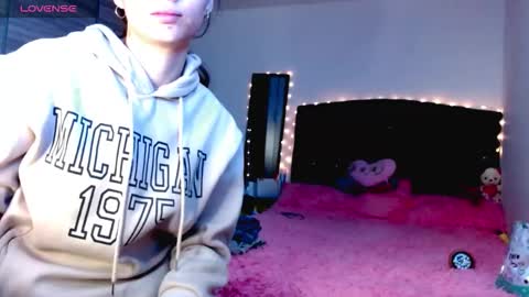 Juli online show from December 15, 4:28 am