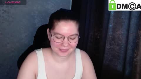 Welcome guys  Pleasure to see you all here  My name is MichaelaTip menu is active Private is open  online show from February 3, 6:22 am
