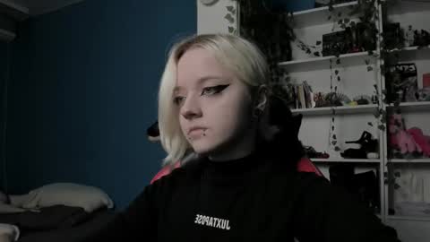 holy_mistresss online show from November 28, 10:07 am