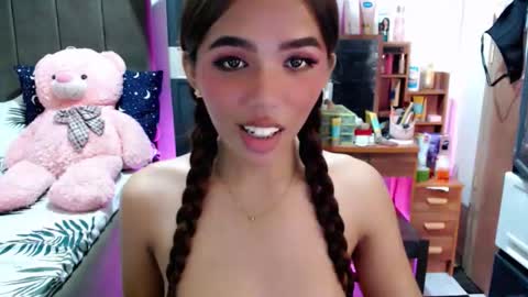 holy_molly1 online show from November 14, 2:27 pm