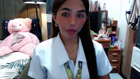 holy_molly1 online show from November 17, 10:21 am