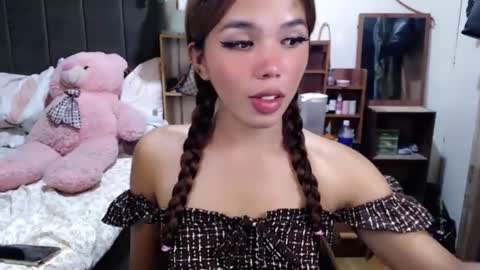 holy_molly1 online show from May 2, 7:46 am