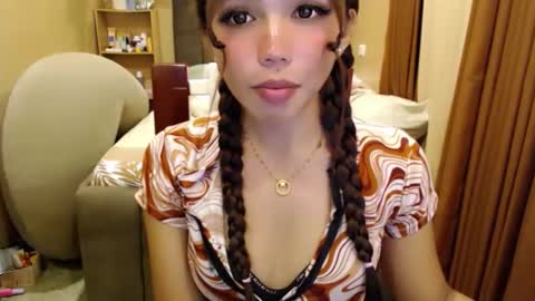 holy_molly1 online show from May 31, 6:09 pm