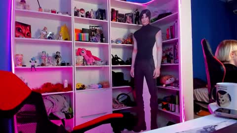 Snapshot of holy_rumi chatting on February 14, 10:45 am Rumi online show from February 14, 10:45 am