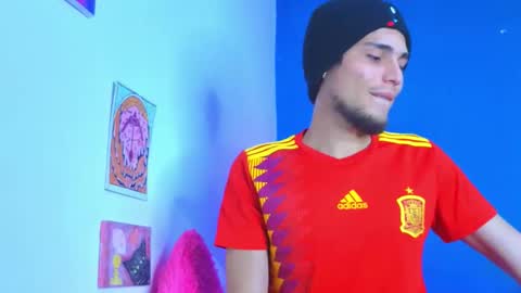      online show from November 13, 8:02 am