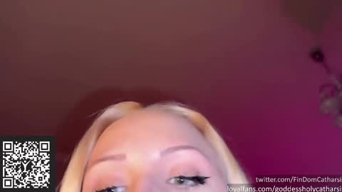 Snapshot of holycatharsis chatting on February 5, 3:52 pm Goddess Holy Catharsis online show from February 5, 3:52 pm