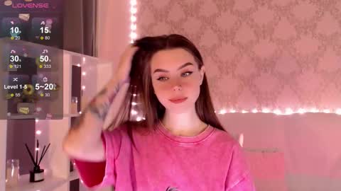 Mia online show from September 13, 3:28 am