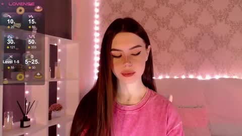 Mia online show from September 28, 3:23 am