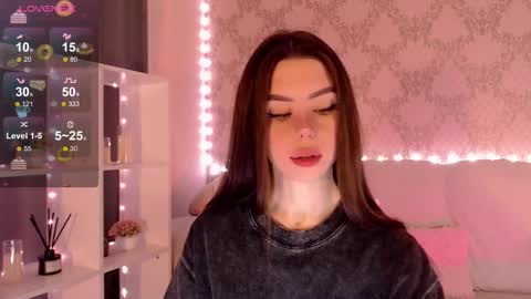 Mia online show from October 10, 3:38 am