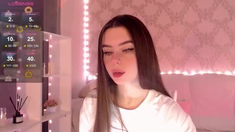 Mia online show from October 12, 3:27 am