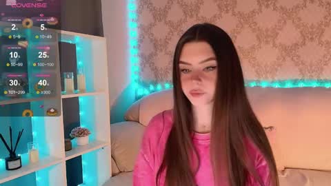 Snapshot of holymiax chatting on May 24, 3:22 am Mia online show from May 24, 3:22 am
