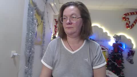 Snapshot of holymilfa chatting on January 5, 2:08 pm holymilfa online show from January 5, 2:08 pm