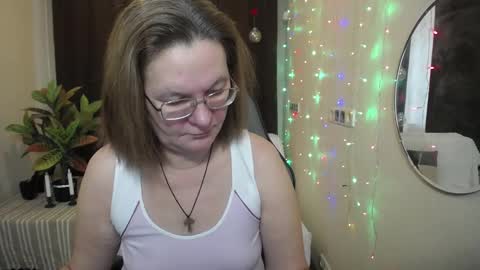 Snapshot of holymilfa chatting on January 24, 8:02 am holymilfa online show from January 24, 8:02 am