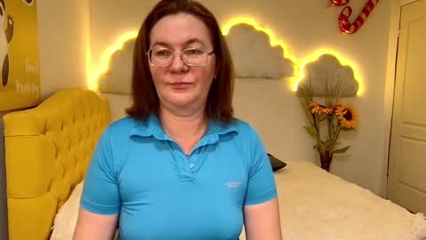 Snapshot of holymilfa chatting on February 2, 10:46 am holymilfa online show from February 2, 10:46 am