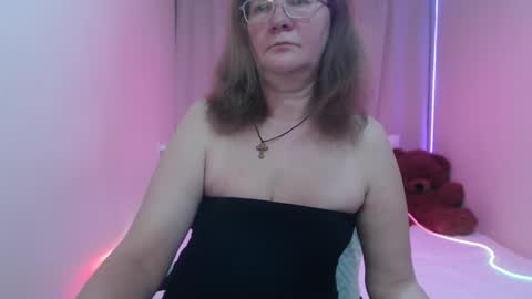 holymilfa online show from May 11, 12:22 pm