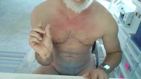 holymoses8 online show from April 24, 4:09 pm