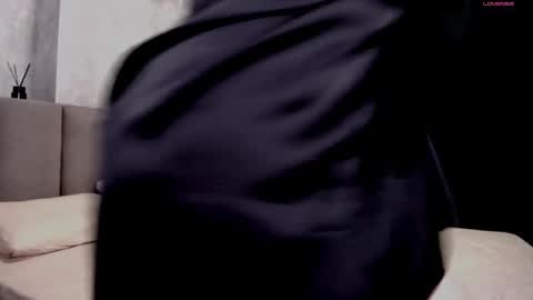 holysinner83 online show from November 10, 6:51 pm