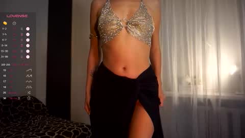 Snapshot of holyvivian chatting on September 13, 8:19 pm V online show from September 13, 8:19 pm