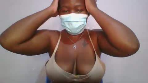 honey_beb online show from September 17, 8:49 am