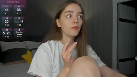 Snapshot of honey_chantal chatting on June 14, 7:38 pm Chantal online show from June 14, 7:38 pm
