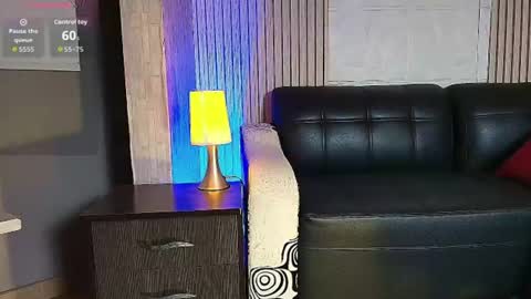 Snapshot of honey_dark chatting on June 9, 1:56 pm Honney online show from June 9, 1:56 pm
