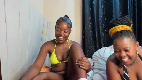 Snapshot of honey_drop1 chatting on December 16, 9:58 am honey drop online show from December 16, 9:58 am