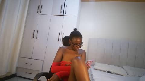 honey drop online show from April 24, 8:11 pm