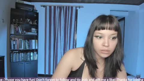 Snapshot of honey_hoe chatting on May 19, 2:18 am Lau online show from May 19, 2:18 am
