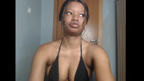 Snapshot of honey_juicydoll chatting on May 20, 6:41 am Sonia online show from May 20, 6:41 am