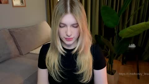 Lina online show from April 20, 3:48 pm