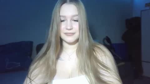 honey_lolaaa online show from October 16, 12:28 pm