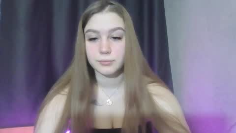 honey_lolaaa online show from December 22, 2:47 pm