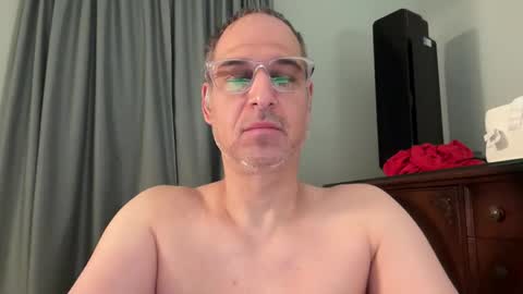 honey_man14 online show from April 25, 2:03 pm