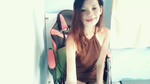 Snapshot of honey_mollyxx chatting on May 30, 11:24 pm honey_mollyxx online show from May 30, 11:24 pm
