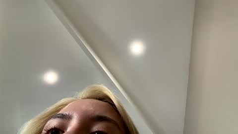 Jenyanew vid how I squirt in forest in bio online show from August 2, 7:40 am