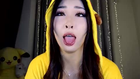 Snapshot of honey_yani chatting on February 7, 9:29 pm yani online show from February 7, 9:29 pm