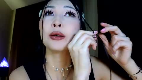 Snapshot of honey_yani chatting on April 4, 9:23 pm yani online show from April 4, 9:23 pm