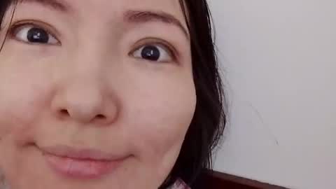 honey_yuzu online show from April 24, 5:21 am