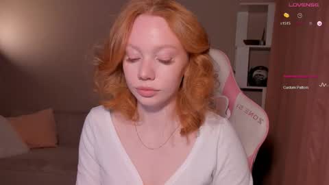 Snapshot of honeyautumn chatting on November 11, 10:54 pm honeyautumn online show from November 11, 10:54 pm