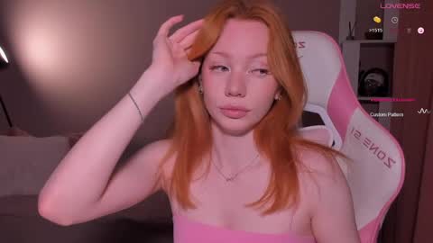 Snapshot of honeyautumn chatting on May 10, 11:54 pm honeyautumn online show from May 10, 11:54 pm