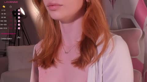 Snapshot of honeyautumn chatting on May 24, 12:48 am honeyautumn online show from May 24, 12:48 am