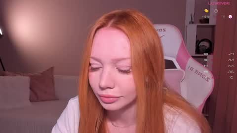 Snapshot of honeyautumn chatting on June 2, 11:29 pm honeyautumn online show from June 2, 11:29 pm
