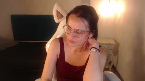 Emily online show from February 15, 7:54 pm