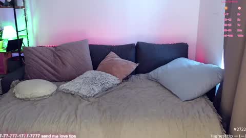 Snapshot of honeycarrol chatting on June 8, 4:40 pm HoneyCarrol online show from June 8, 4:40 pm