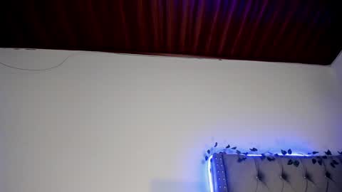 Snapshot of honeyco5 chatting on December 23, 1:29 am PAULA online show from December 23, 1:29 am