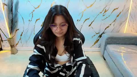 Snapshot of honeydoll_tf chatting on May 6, 1:38 pm honeydoll_tf online show from May 6, 1:38 pm